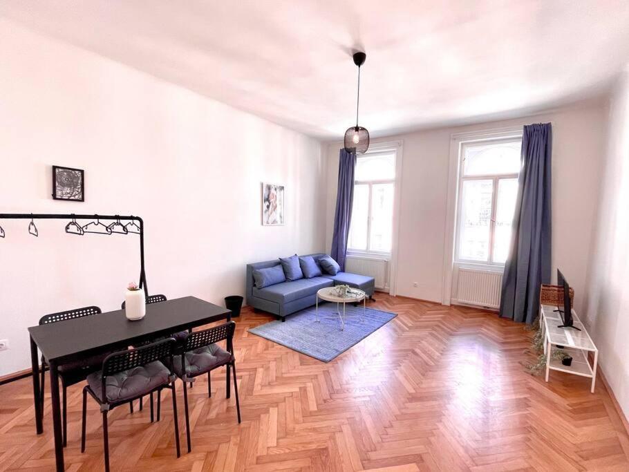 Brand New Spacious & Stylish Aptmt In City-centre Apartment Wien